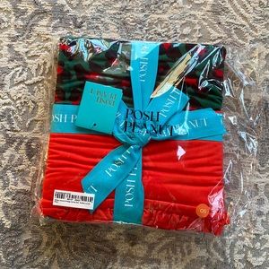 NWT Posh Peanut Whitley Grace Vintage Holiday Red Ruffled Luxette Blanket  - OS